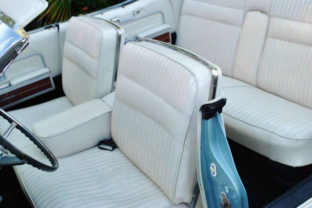 1966 Lincoln Continental Convertible - photo 7