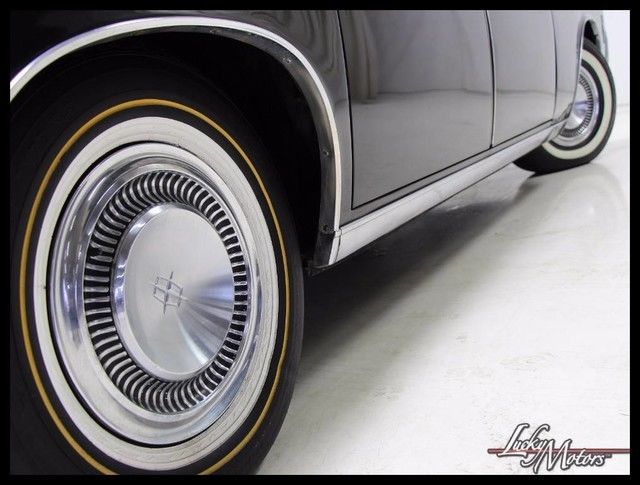 1966 Lincoln Continental Convertible Suicide Doors Brand New Interior - photo 10