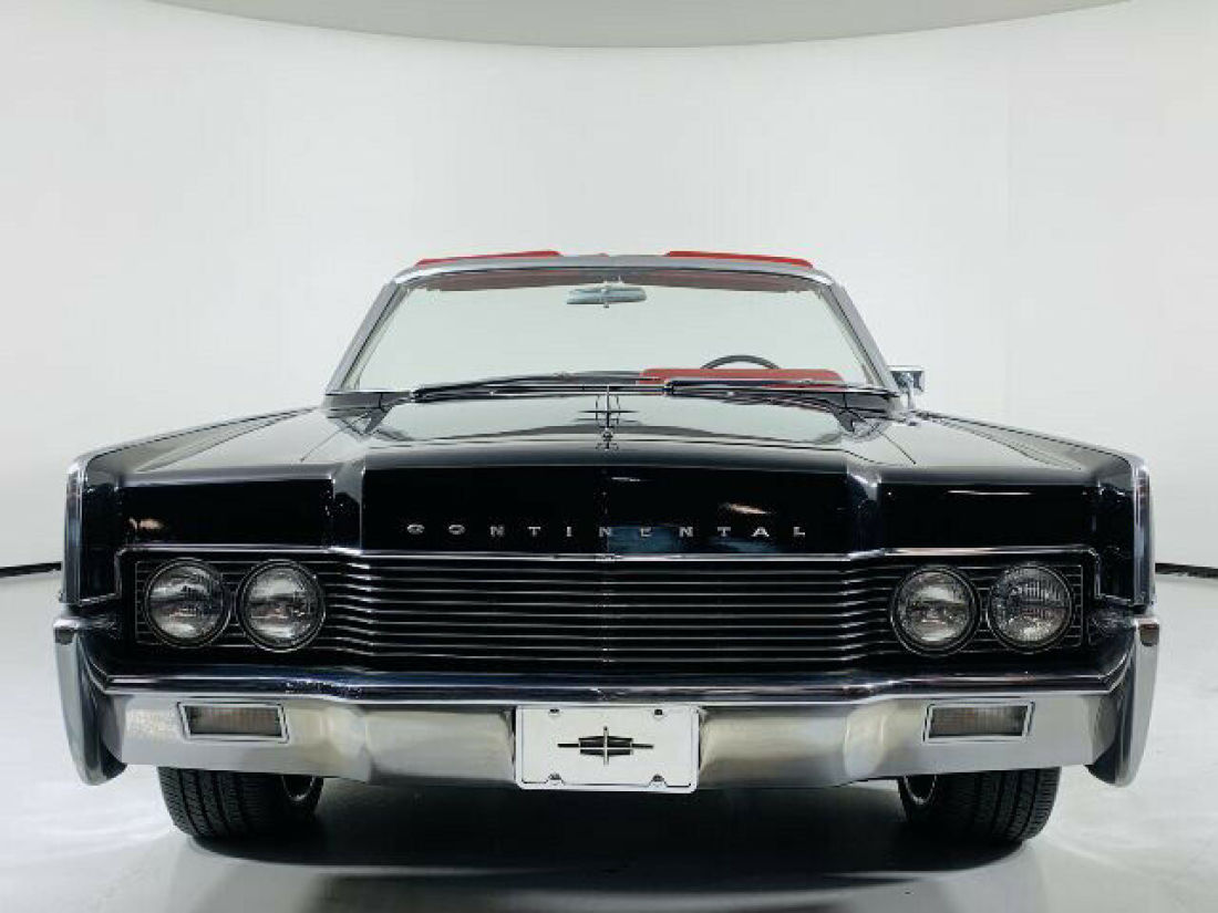 1966 Lincoln Continental - photo 8