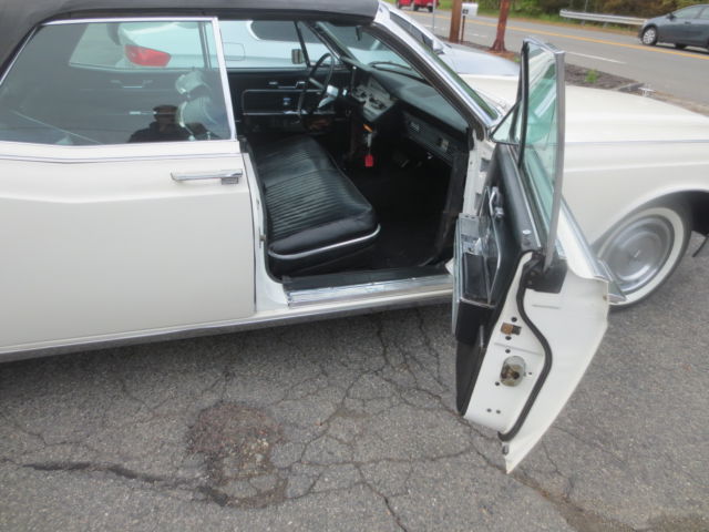 1966 Lincoln Continental - photo 11