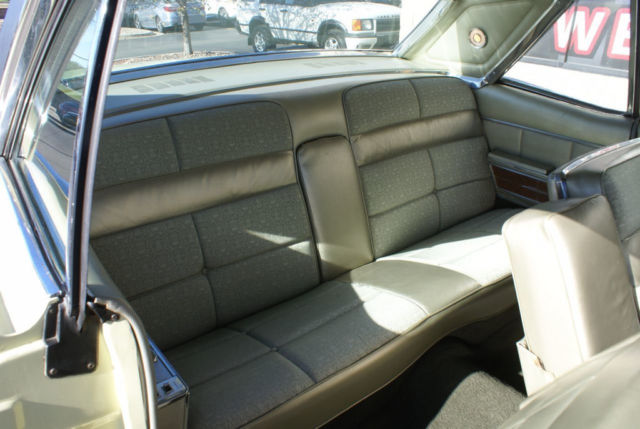 1966 Lincoln Continental - photo 12