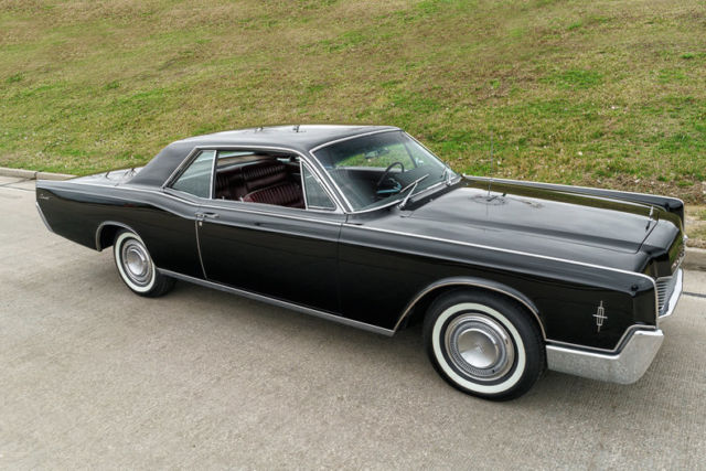 1966 Lincoln Continental Coupe - photo 12