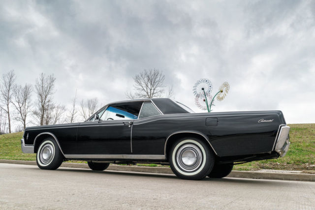 1966 Lincoln Continental Coupe - photo 6