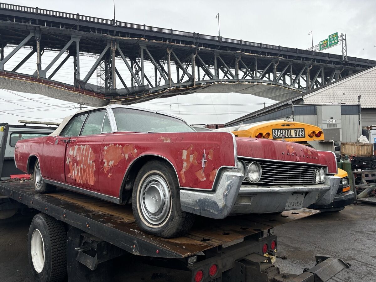 1966 Lincoln Continental - photo 2