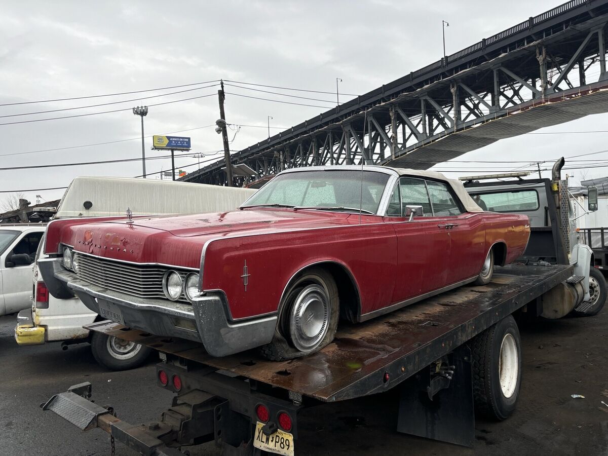 1966 Lincoln Continental - photo 6