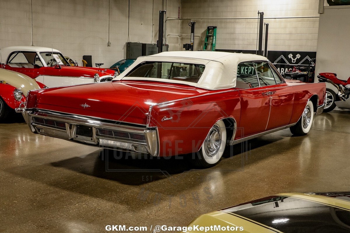 1966 Lincoln Continental - photo 12