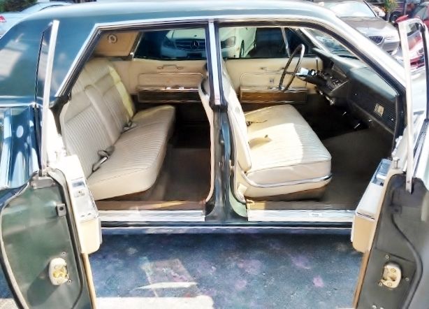 1966 Lincoln Continental - photo 12