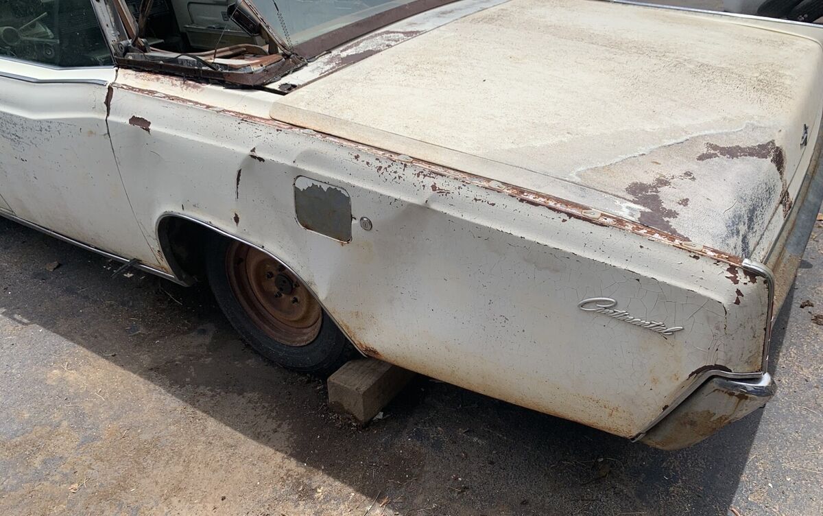 1966 Lincoln Continental - photo 8