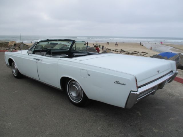 1966 Lincoln Continental Convertible - photo 3