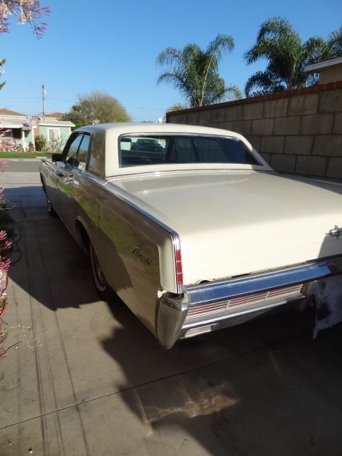 1966 Lincoln Continental Suicide Door Sedan - photo 3