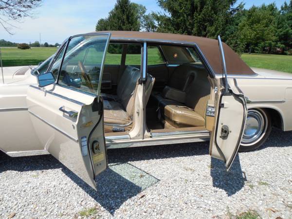1966 Lincoln Continental - photo 2