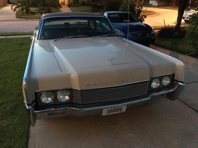 1966 Lincoln Continental - photo 6