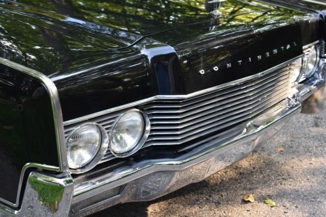 1966 Lincoln Continental - photo 9