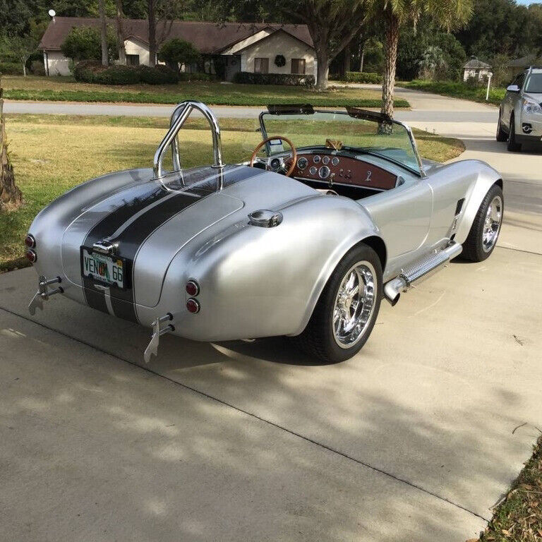 1966 Replica/Kit Makes Cobra LS427 - photo 2
