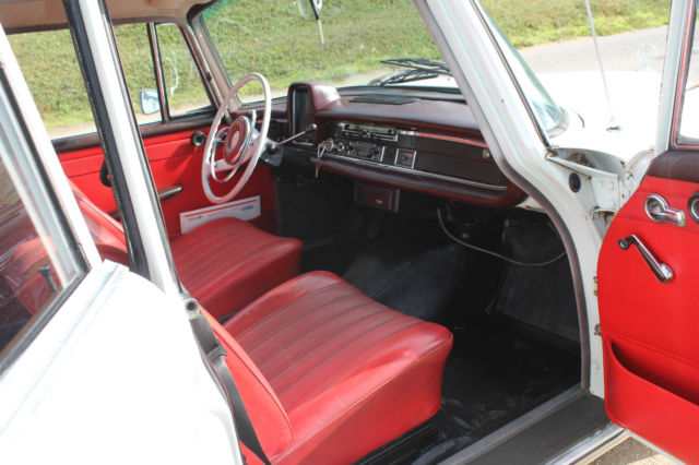 1966 Mercedes-Benz 200-Series 200D - photo 9