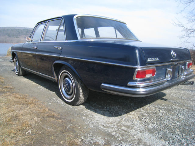 1966 Mercedes 250SE W108 M129 4 Door Sedan DB 332 Dark Blue A/T 1966 Mercedes-Benz 200-Series 250SE