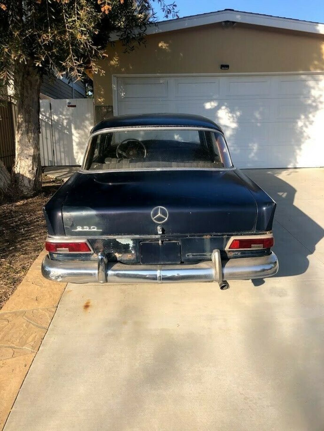 1966 Mercedes-Benz 200-Series - photo 3