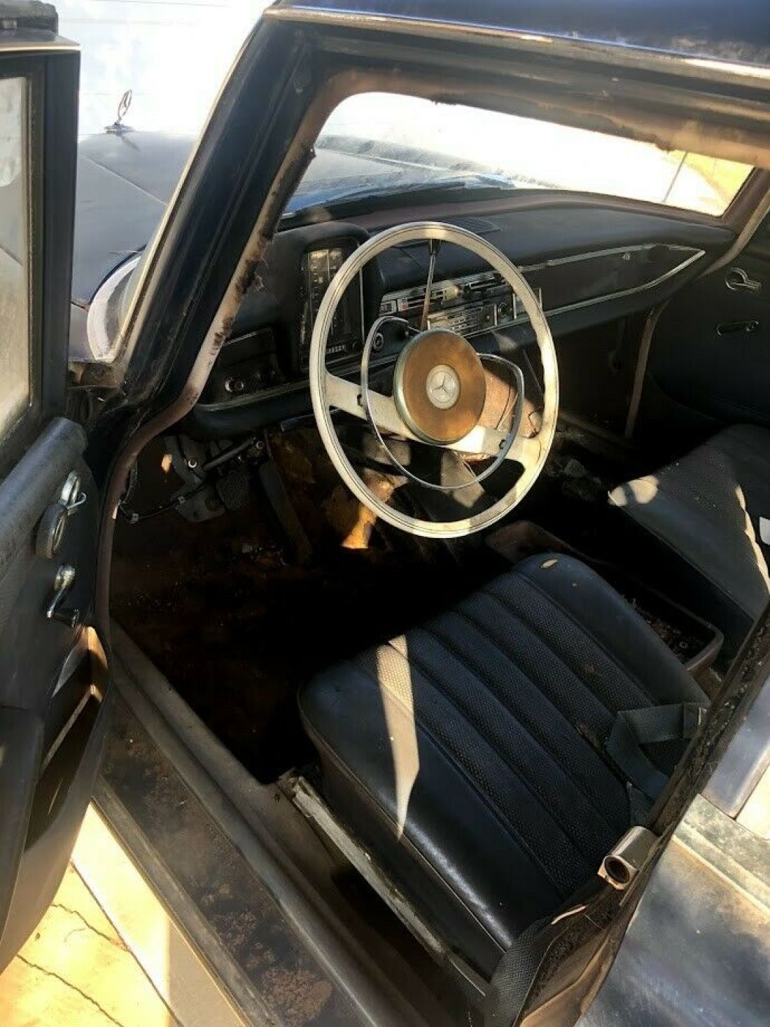 1966 Mercedes-Benz 200-Series - photo 6