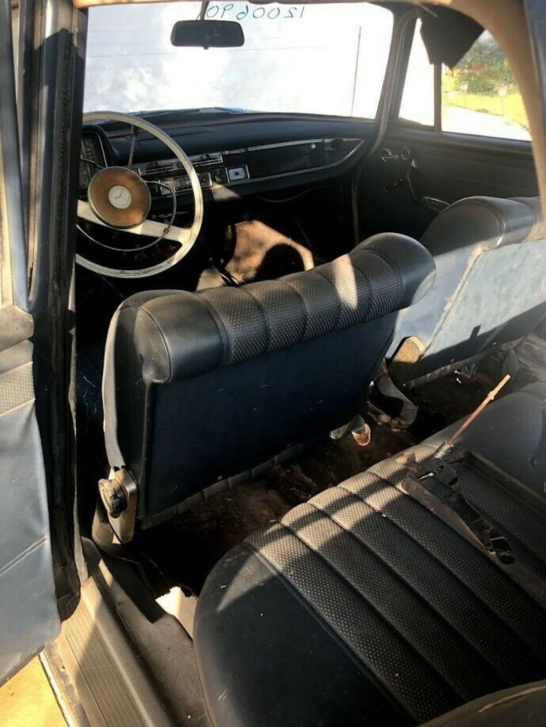 1966 Mercedes-Benz 200-Series - photo 8