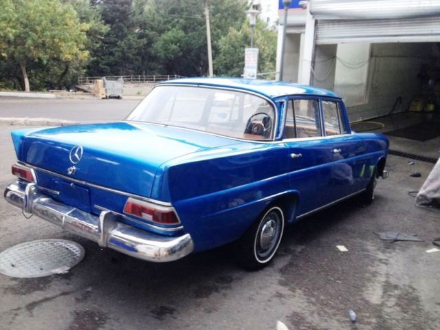 1966 Mercedes-Benz 200-Series W110 - photo 6