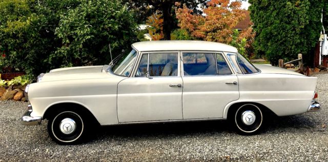 1966 Mercedes-Benz 200-Series