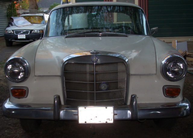 1966 Mercedes-Benz 200-Series - photo 4