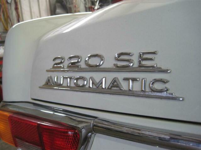 1966 Mercedes-Benz 200-Series - photo 5