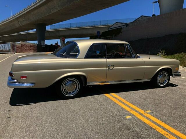 1966 Mercedes-Benz 200-Series 220SE - photo 4