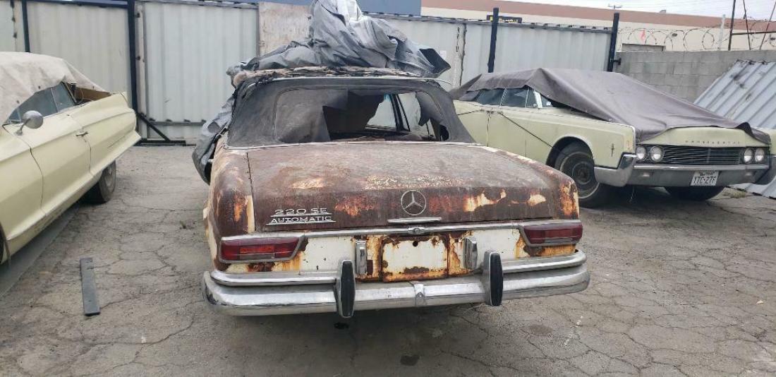 1966 Mercedes-Benz 200-Series - photo 3