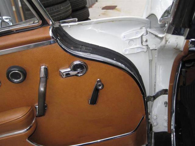 1966 Mercedes-Benz 200-Series 220se - photo 6