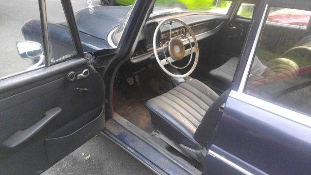 1966 Mercedes-Benz 200-Series - photo 10