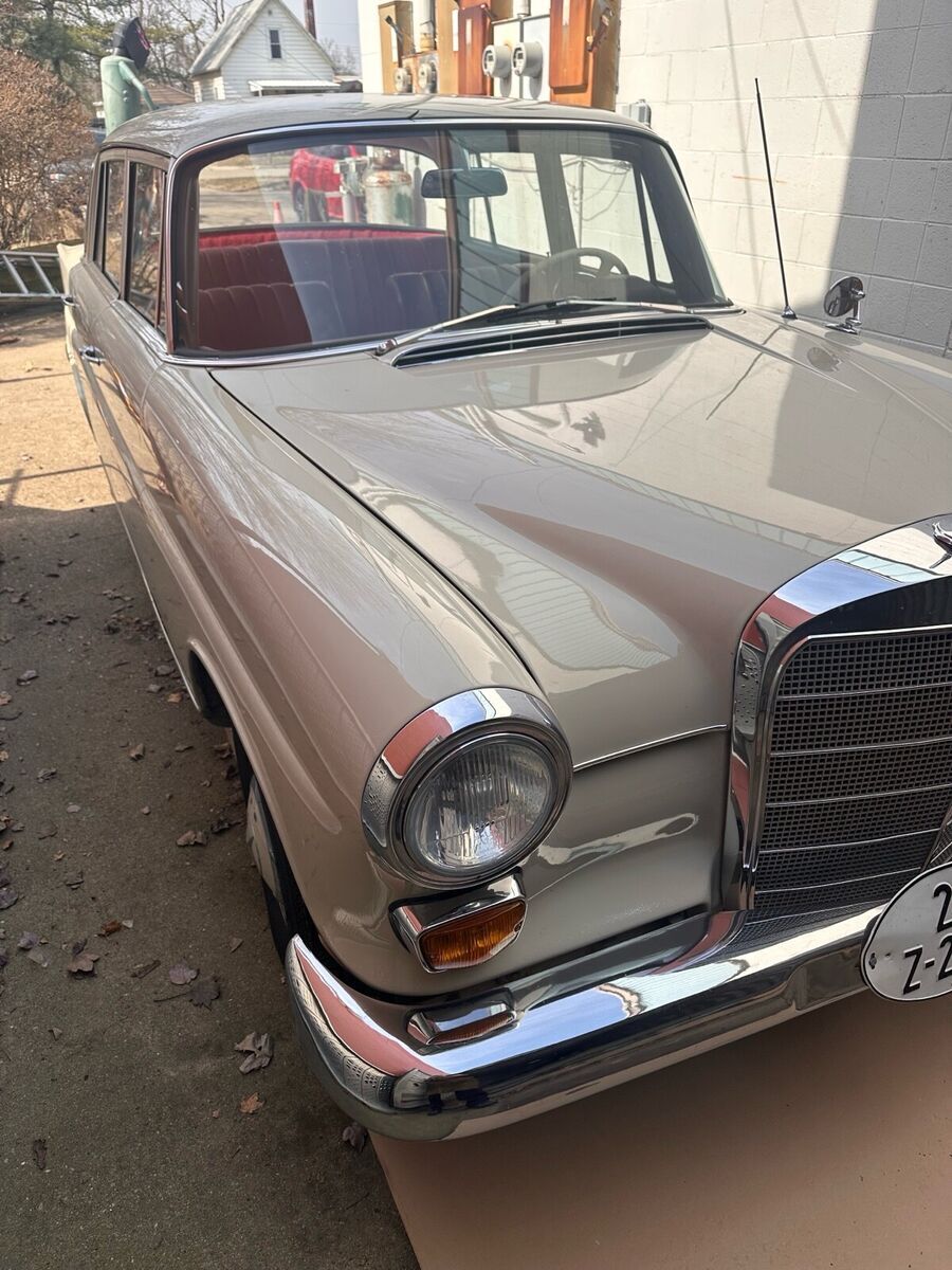 1966 Mercedes-Benz 230 - photo 2