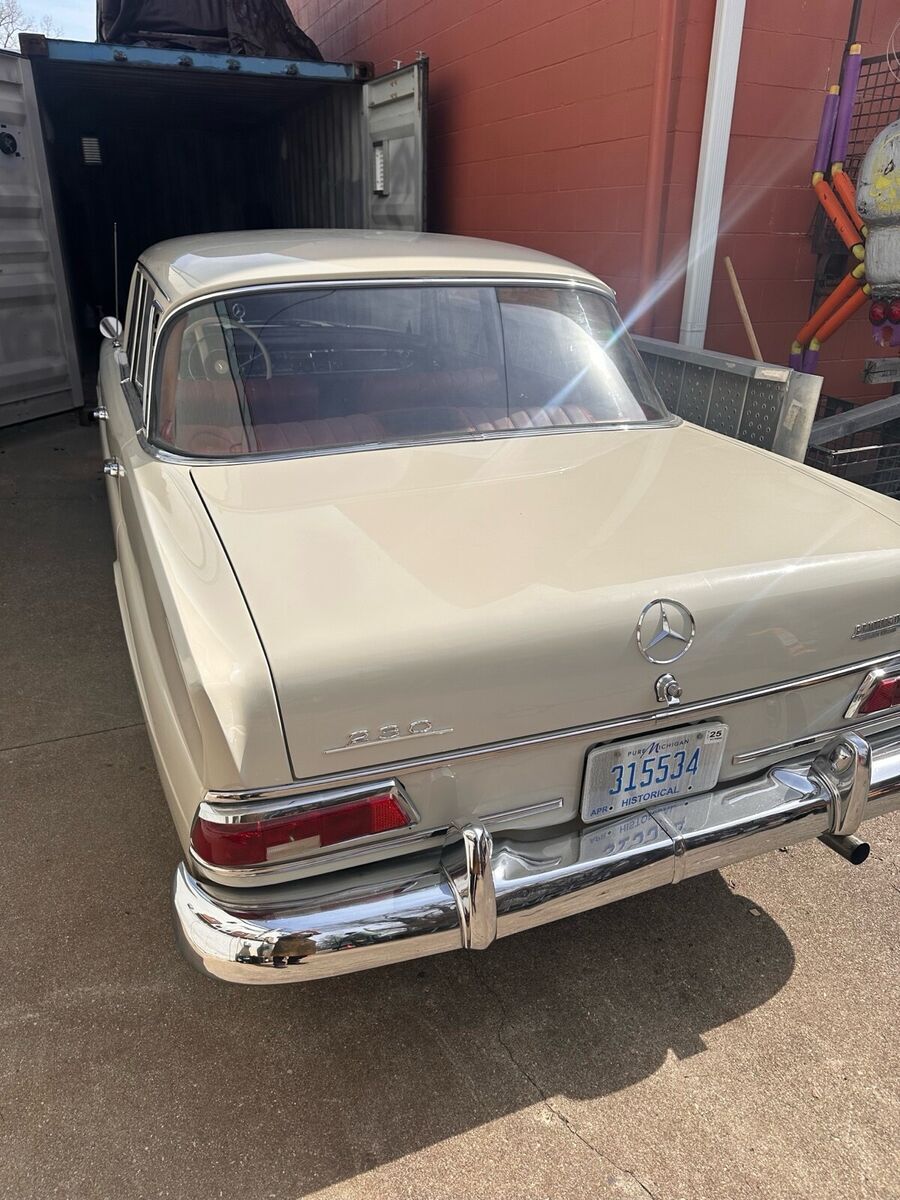 1966 Mercedes-Benz 230 - photo 3