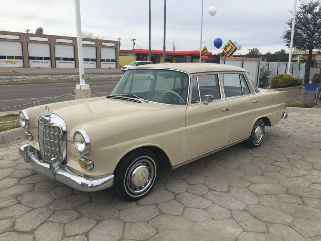 1966 Mercedes-Benz 230s 1966 Mercedes-Benz S-Class