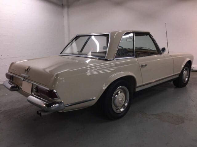 1966 Mercedes-Benz SL-Class 230 SL Pagoda - photo 2