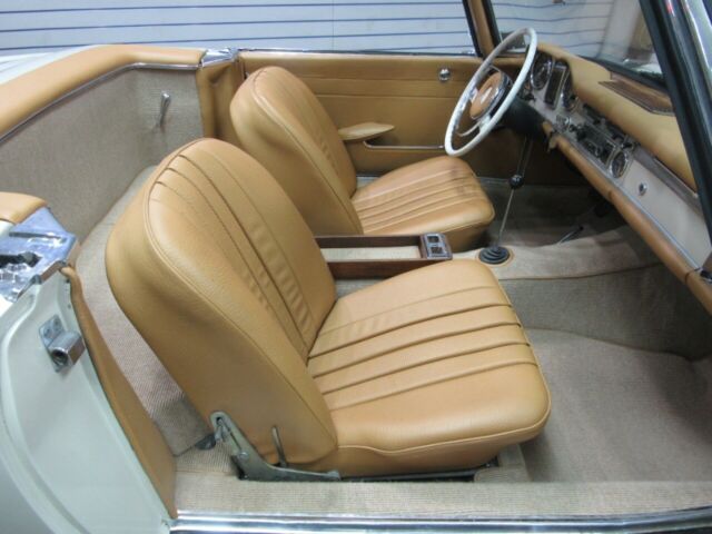 1966 Mercedes-Benz 200-Series -- - photo 11