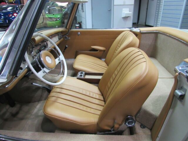 1966 Mercedes-Benz 200-Series -- - photo 9