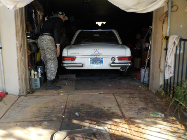 1966 Mercedes-Benz 200-Series 230SL Pagoda