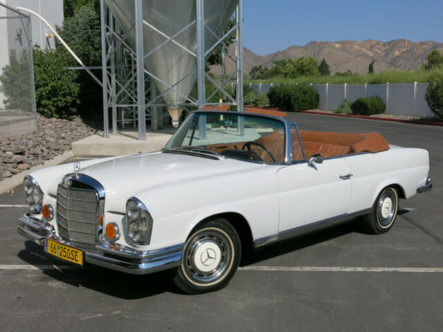 1966 Mercedes-Benz 200-Series Convertible - photo 2