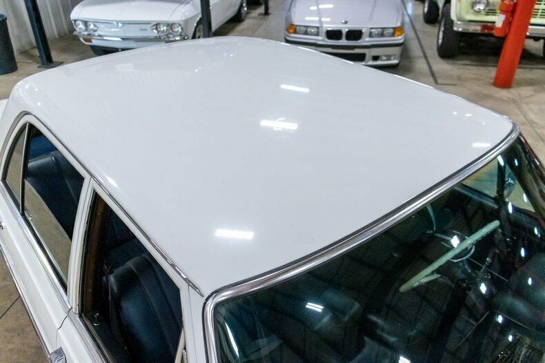 1966 Mercedes-Benz 200-Series - photo 10