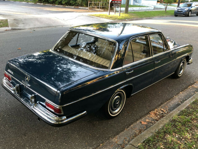 1966 Mercedes-Benz 200-Series 350 Medium Blue w. White-Grey int., 4-SPEED MANUAL - photo 10