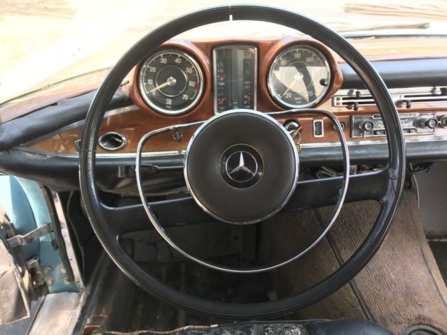 1966 Mercedes-Benz 200-Series coupe - photo 9