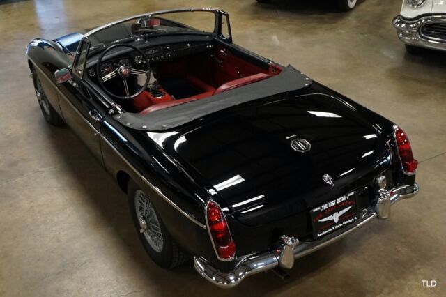 1966 MG MGB Roadster - photo 9