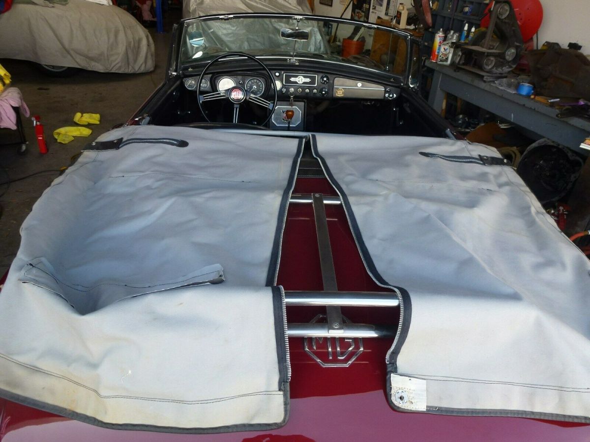 1966 MG MGB Roadster - photo 6