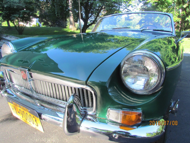 1966 MG MGB convertible - photo 2