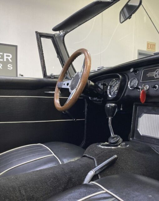 1966 MG MGB - photo 13