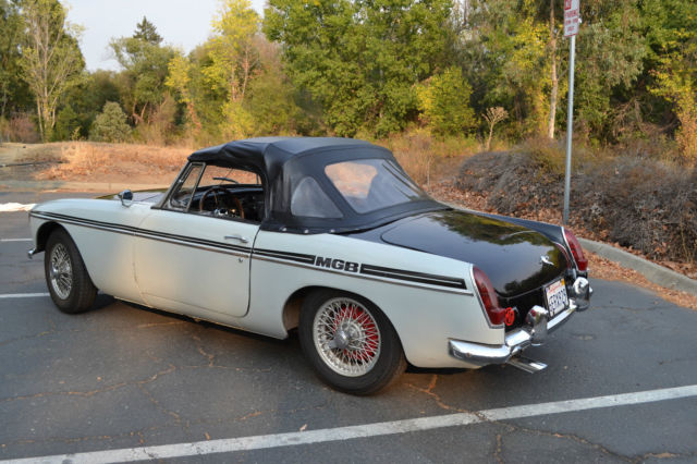 1966 MG MGB Run Well; Many New Parts - photo 5