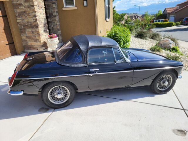 1966 MG MGB with OVERDRIVE - photo 4
