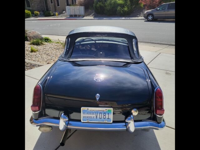 1966 MG MGB with OVERDRIVE - photo 5