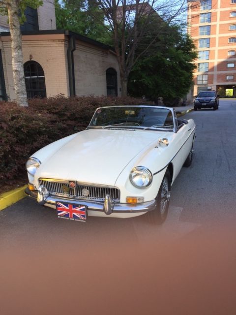 1966 MG MGB - photo 2